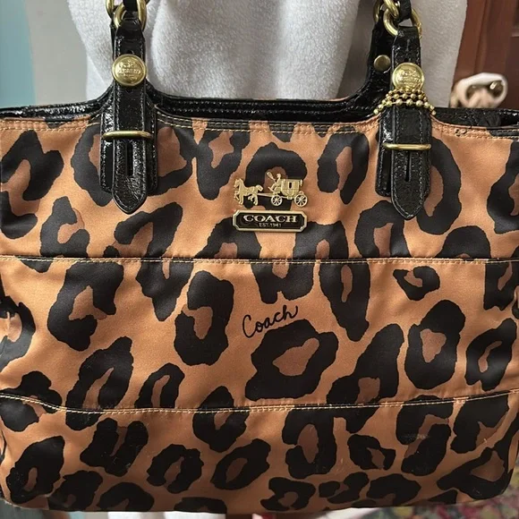 Coach Cheetah print shoulder bag gold/black/patent leather trim chain strap - Picture 3 of 17